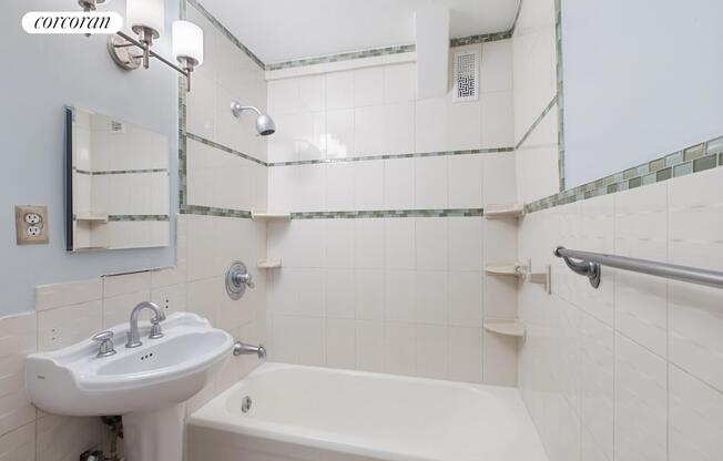 1 bed, 1 bath, 850 sqft, $4,500, Unit 14A