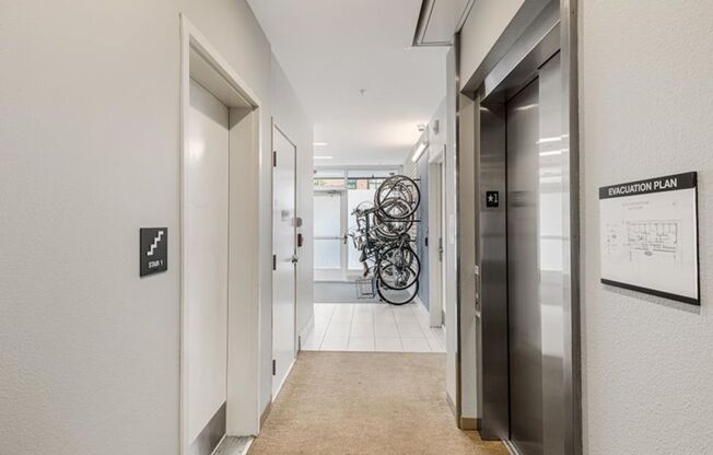 2 beds, 1 bath, 751 sqft, $1,995, Unit 305