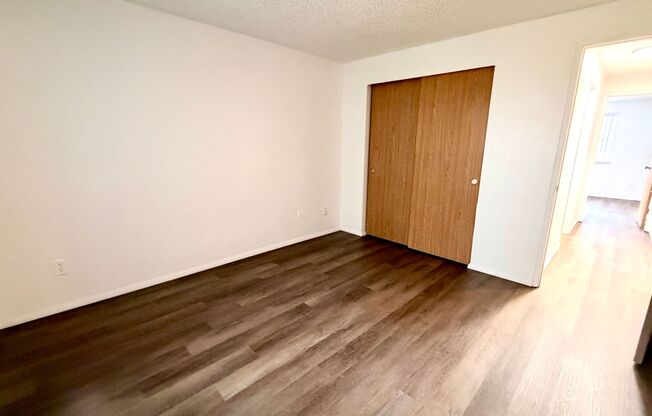 2 beds, 1 bath, 834 sqft, $1,720, Unit P102