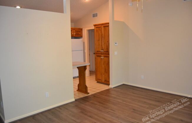 3 beds, 2 baths, $1,325