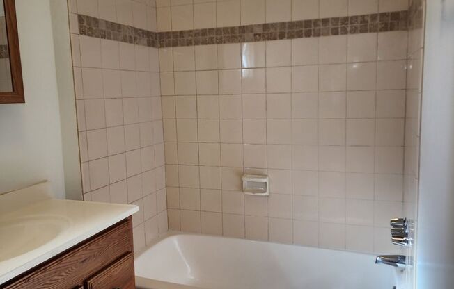 1 bed, 1 bath, $1,200, Unit 2906