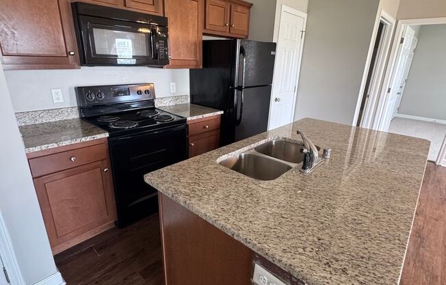 1 bed, 1 bath, 780 sqft, $795, Unit 258-B