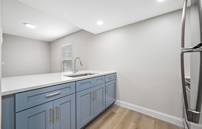 2 beds, 1 bath, 780 sqft, $2,395, Unit 07