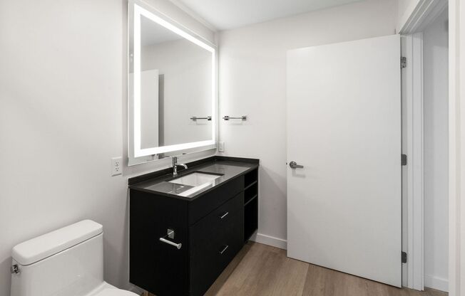 1 bed, 1 bath, 821 sqft, $1,750, Unit 616