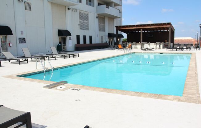 1 bed, 1 bath, 576 sqft, $1,170, Unit 1502