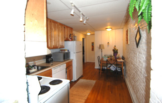 2 beds, 1 bath, $2,995, Unit GBR