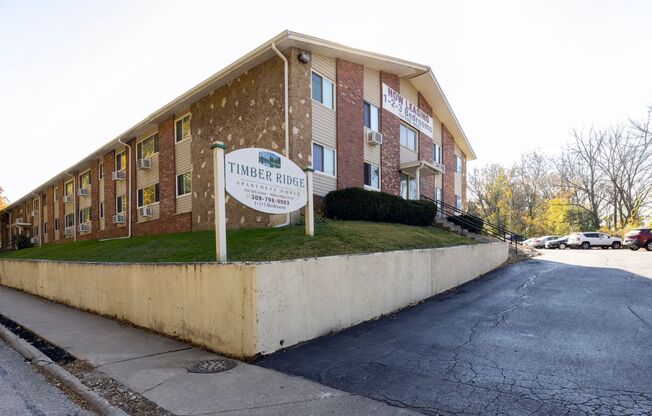 1 bed, 1 bath, 695 sqft, $825, Unit 129