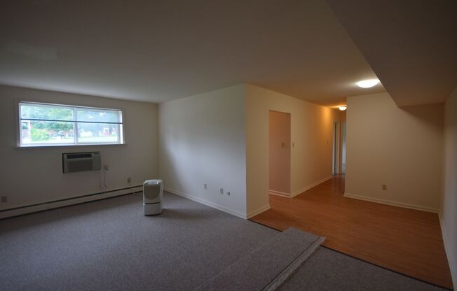 2 beds, 1 bath, 874 sqft, $1,445, Unit P-11