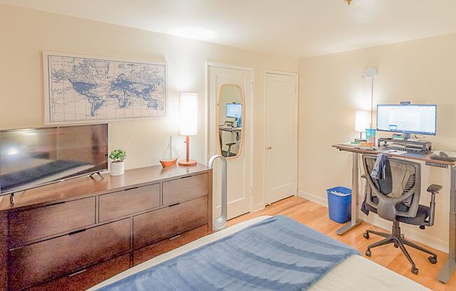 1 bed, 1 bath, 580 sqft, $1,945, Unit Hamrick 101