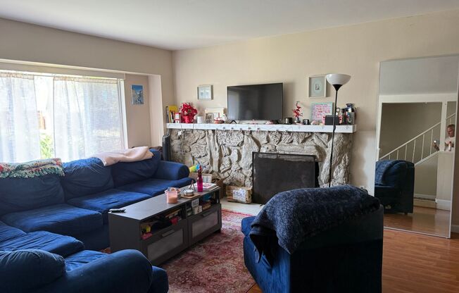5 bed 2 bath on New Mills!