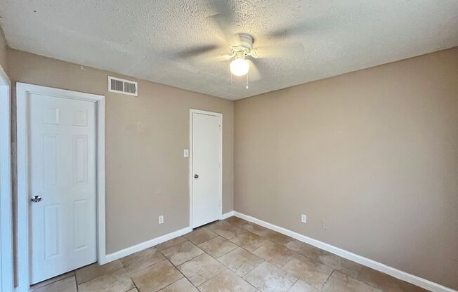 1 bed, 1 bath, 477 sqft, $1,250, Unit 203