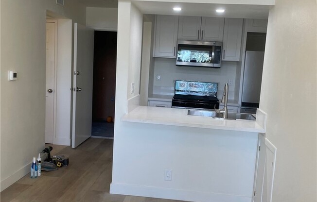 1 bed, 1 bath, 670 sqft, $2,450, Unit 204