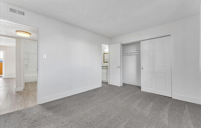 2 beds, 2 baths, 860 sqft, $1,645, Unit 03A