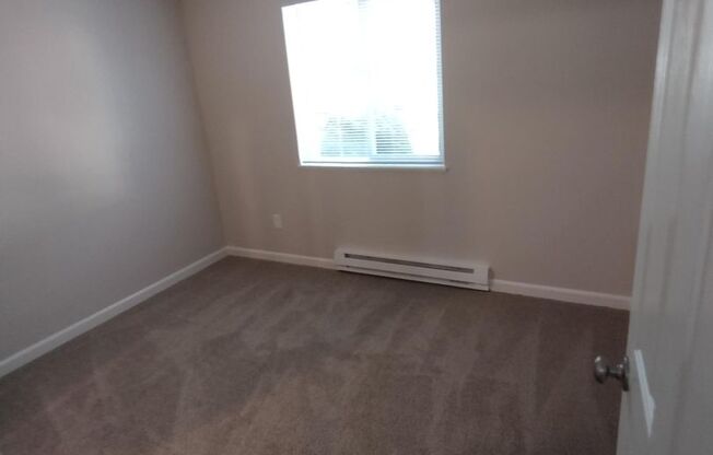 2 beds, 1 bath, 776 sqft, $1,500, Unit 044
