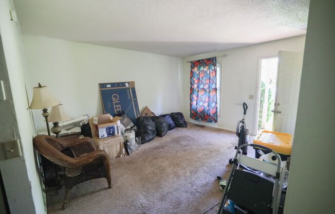 3 beds, 1 bath, $1,200