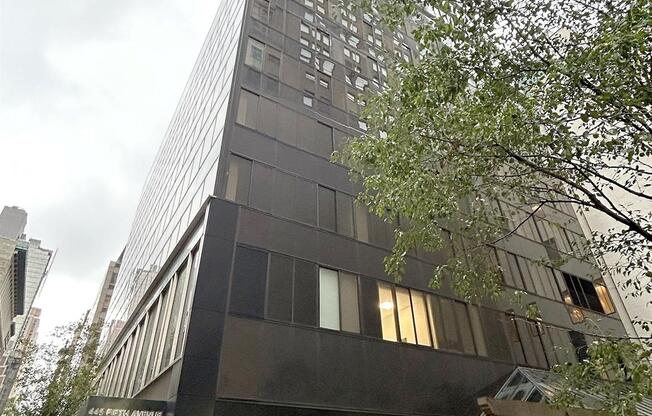 1 bed, 1 bath, 700 sqft, $4,600, Unit 18H