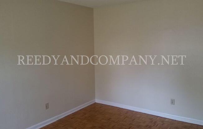Welcome to 903 W Raines Rd!