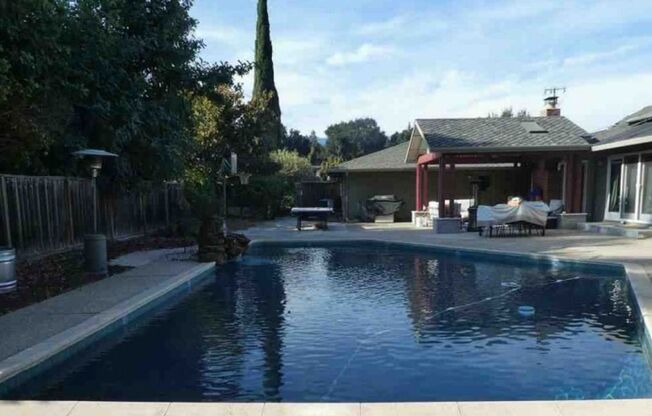 Beautifully remodeled 5 bedroom home in Saratoga