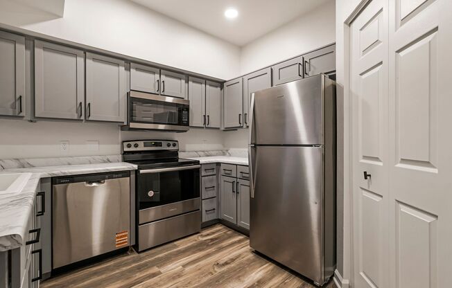 2 beds, 2 baths, 1,100 sqft, $1,925, Unit 253