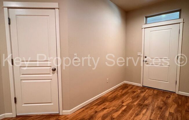 Hazel Dell 5 Bedroom Close to Amenities!