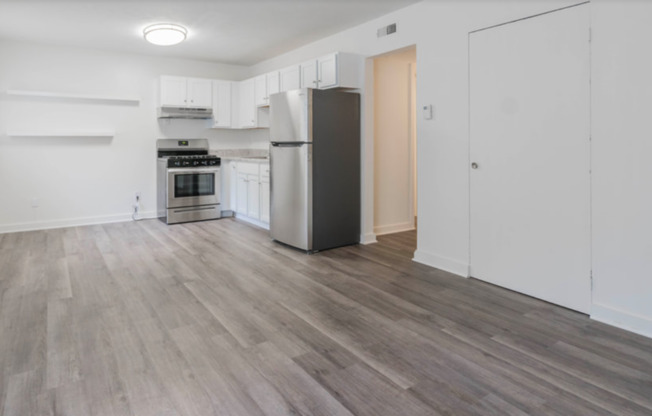 2 beds, 1 bath, 715 sqft, $1,295, Unit 3204T