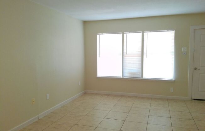 749 Westchester - 4/Bed 2/Bath - $1675/month