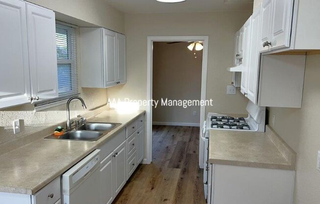 Pleasant Hill Gregory Gardens 3 bedroom 1 bath 1042 sq ft updated kitchen & bath, new vinyl plank flooring!