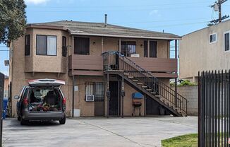 832 W IMPERIAL HWY
