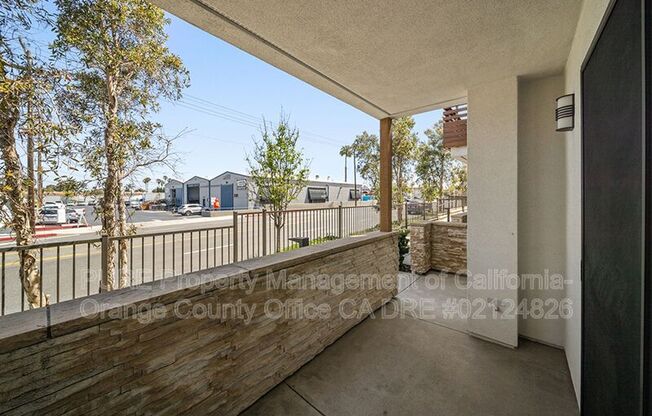 661 W 17 ST