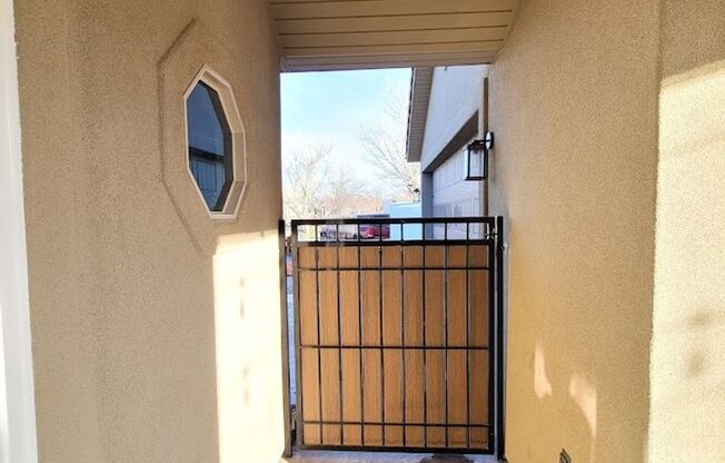 1 bed, 1 bath, $1,095, Unit (Detached Casita)