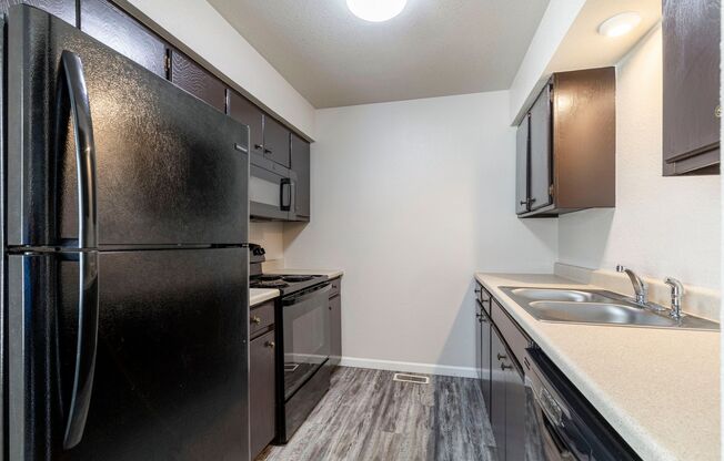 1 bed, 1 bath, 532 sqft, $645, Unit LC3 - B4