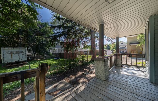 3643 W 39 ST