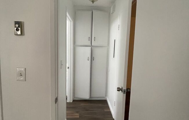 1 bed, 1 bath, 720 sqft, $1,950, Unit Unit 25