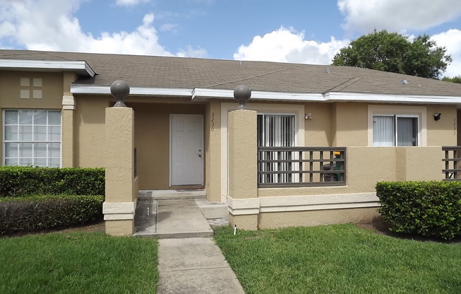 2/2 Villa at Osceola Parkway! Available Now!