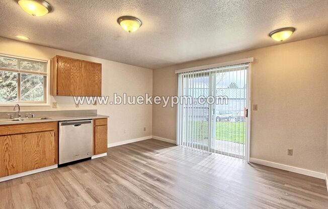 3 Bed, 2 Bath Home Near Walmart on 4th Plain and NE 143rd Avenue