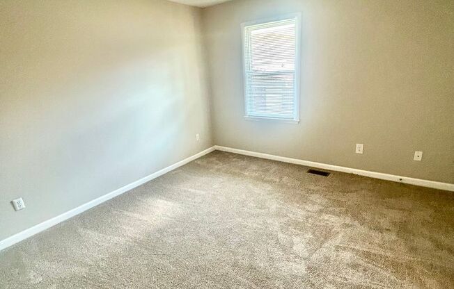 2 beds, 1.5 baths, 1,100 sqft, $1,090, Unit 716-D