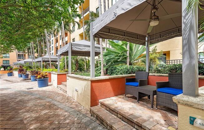 100 N FEDERAL HWY APT 643 FORT LAUDERDALE, FL 33301