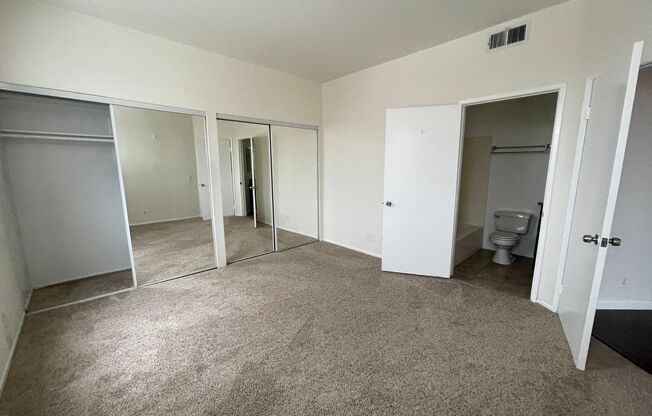 2 beds, 2 baths, 1,000 sqft, $2,700, Unit 303