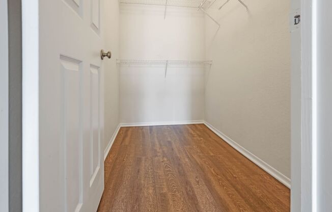 2 beds, 2.5 baths, $1,850, Unit Unit 424