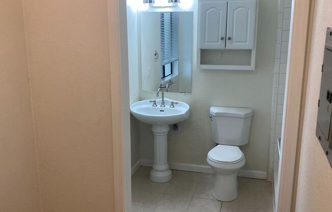 Studio, 1 bath, $1,450, Unit H