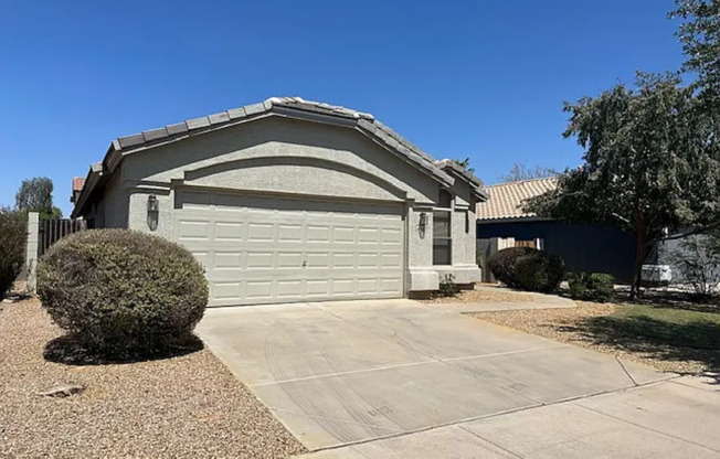 Cozy 3 bedroom for rent in Goodyear