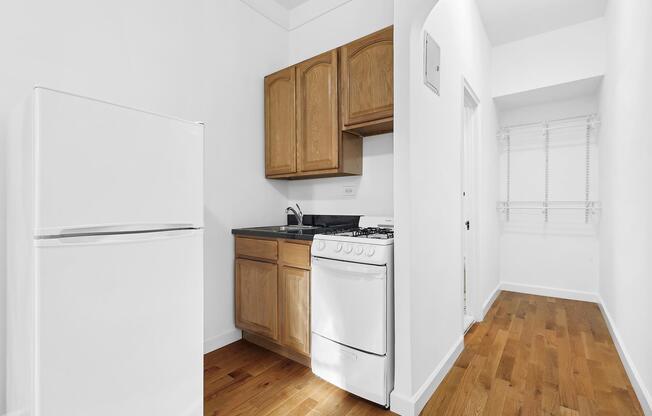 Studio, 1 bath, $2,200, Unit 1-A