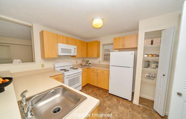 Limestone Creek Apartment Homes