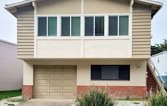 Totally remodeled. Impressive, open floor plan. 1-bed/1-bath. Private Washer/Dryer in-unit