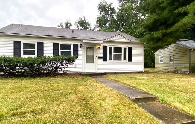 Newly Renovated 3 Bedroom, 1 Bath Home in Peoria!