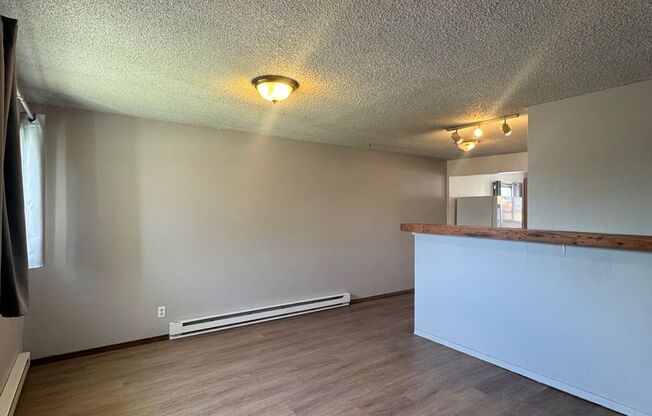 Bright and Welcoming 2-Bedroom Home