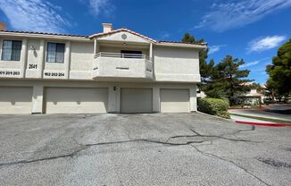 2641 S DURANGO DR