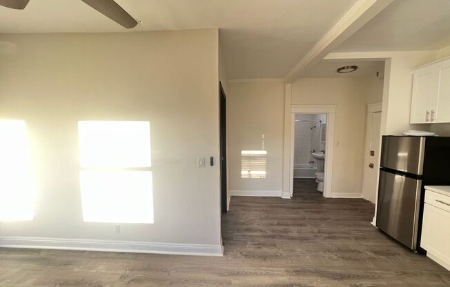 1 bed, 1 bath, $1,595, Unit 302