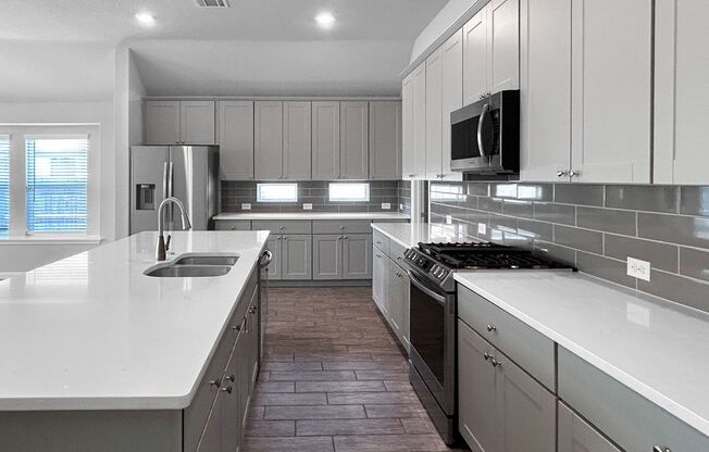 Contemporary 3-Bedroom Near Randolph AFB