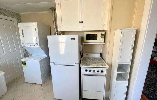 1 bed, 1 bath, $1,100